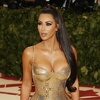 Kim Kardashian pozirala potpuno gola reklamirajući svoj parfem