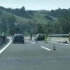 Automobil se zabio u betonsku ogradu na autoputu kod Jošanice