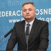 Ministar Vujanović: Cijene goriva u FBiH bit će niže od pet do 10 feninga, umanjenja počinju sutra