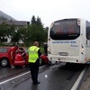 Jedna osoba teže povrijeđena u sudaru autobusa i automobila kod Donjeg Vakufa