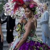 Naomi Campbell u pernatoj haljini ukrala show na Dolce & Gabbana reviji u Italiji