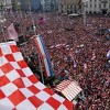 Hrvatski igrači stigli na proslavu u centar Zagreba, dočekalo ih više od 300.000 ljudi