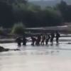 Migranti pokušali pješke preći Drinu pa zapeli na "ničijoj zemlji"