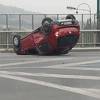 Automobil završio na krovu na Vogošćanskoj petlji