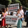 Protestna šetnja prosvjetnih radnika u Mostaru: Prosječna plata u FBiH raste svima osim nama