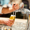Način na koji točite pivo u čašu može uzrokovati nadutost