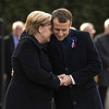 Merkel i Macron se držali za ruke odavajući počast vojnicima iz Prvog svjetskog rata