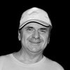 Sahranjen Dražen Janković, brat Neleta Karajlića i bivši član Zabranjenog pušenja