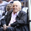 Slavni glumac Kirk Douglas u 101. godini otkrio FaceTime