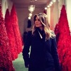 Melania Trump okitila Bijelu kuću, dominiraju crvene dekoracije