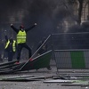 Francuska će suspendovati povećanje takse na gorivo