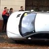 Francuski srednjoškolci prevrtali automobile u Orleansu