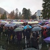 Mirno okupljanje građana Novog Travnika zbog tragične nesreće, odata počast žrtvama