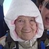 Stogodišnjakinja skočila iz aviona u humanitarne svrhe