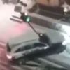 Automobil klizio po cesti u centru Sarajeva pa udario u semafor