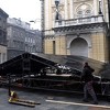 Pripreme za doček Nove godine u Sarajevu: Počelo postavljanje bine ispred Vječne vatre