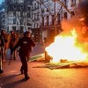 Policija ispalila suzavac na "žute prsluke" u Parizu, demonstranti palili kontejnere