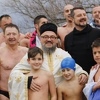 Osmogodišnjak isplivao prvi iz ledene Neretve: Pavle došao do Časnog krsta i osvojio zlatnik