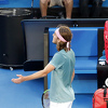 Navijač pomogao Federeru kod ključnog poena, Tsitsipas u nevjerici