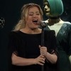 Kelly Clarkson oduševila izvedbom pjesme "Shallow" iz filma "A Star Is Born"
