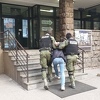 U opsežnoj akciji zeničke policije uhapšeno osam osoba, zaplijenjena droga i oružje