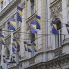Više od hiljadu državnih zastavica krasi šetališta u centru Sarajeva