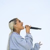 Ariana Grande nastupa na gay paradi u Manchesteru