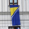 Praznični petak u Tuzli: Zastave BiH na zgradama, ulice bez građana