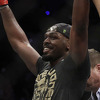 Jon Jones odbranio pojas, ali ilegalnim potezom bacio mrlju na pobjedu