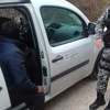 Radnik Elektrodistribucije Bihać šumskim putem u službenom vozilu prevozio migrante