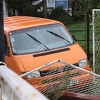 Vozač kombija udario u stub kod KCUS-a pa prevezen u Opću bolnicu