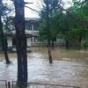 Poplavljena područna škola i nekoliko kuća kod Lukavca