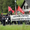 Okupljanje na Bleiburgu s natpisom: Ustaše i četnici zajedno ste bježali