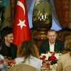 Mesut Ozil i zaručnica Amine iftarili s Erdoganom u Istanbulu