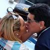 Maradona uhapšen na aerodromu u Buenos Airesu