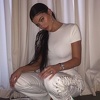 Kylie Jenner postom zadivila fanove, torbica pala u drugi plan