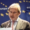 Hahn zatražio od Zvizdića informacije o stepenu realizacije reformskih mjera