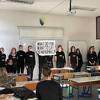 Učenici Druge gimnazije teatarskim projektom poručuju: Naša dužnost je da budemo ljudi
