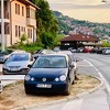 Nepropisno parkirana vozila otežavaju uključenje na tranzit u naselju Hrid