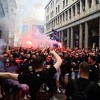 Gori na ulicama Torina: Najvatreniji navijači uz pjesmu i bakljadu krenuli prema stadionu