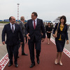 Dodik i vlast: BiH ne voli, ali je obilato koristi, čak i suprugu vodi na putovanja