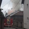 Gorjela kuća u sarajevskom naselju Gorica, devet vatrogasaca gasilo vatru