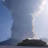 U Italiji eruptirao vulkan, turisti skakali u more