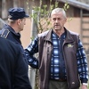 Policija u Semizovcu deložirala šestočlanu porodicu s bebom