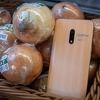 Novi Realme X mobilni uređaji inspirisani teksturom crvenog i bijelog luka