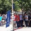 Više od hiljadu ljudi ispred centrale HDZ-a u Mostaru, čuju se povici "Dragane, lopove"