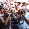 Članovi Dubioze na pulskoj tržnici nudili domaća jaja, burek, zrak iz visočkih piramida