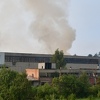 I nakon skoro 24 sata vatrogasci i dalje gase požar u bivšoj fabrici Energoinvest-RAOP