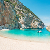 Paru iz Francuske prijeti zatvor zbog krađe pijeska s plaže na Sardiniji