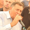 Poznati ljubitelj rakije i pjesme Milorad Dodik uhvatio se mikrofona pod šatorom na Manjači